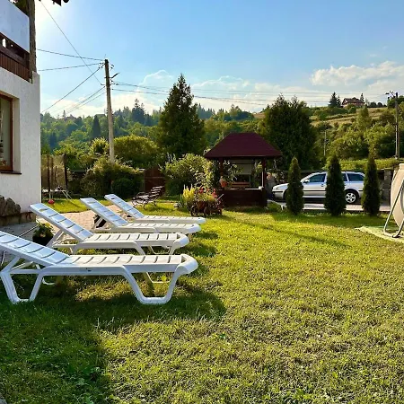 Dimira з басейном